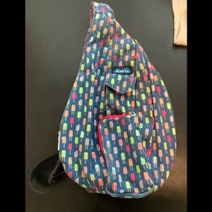 Cute Kavu bag in GU condition